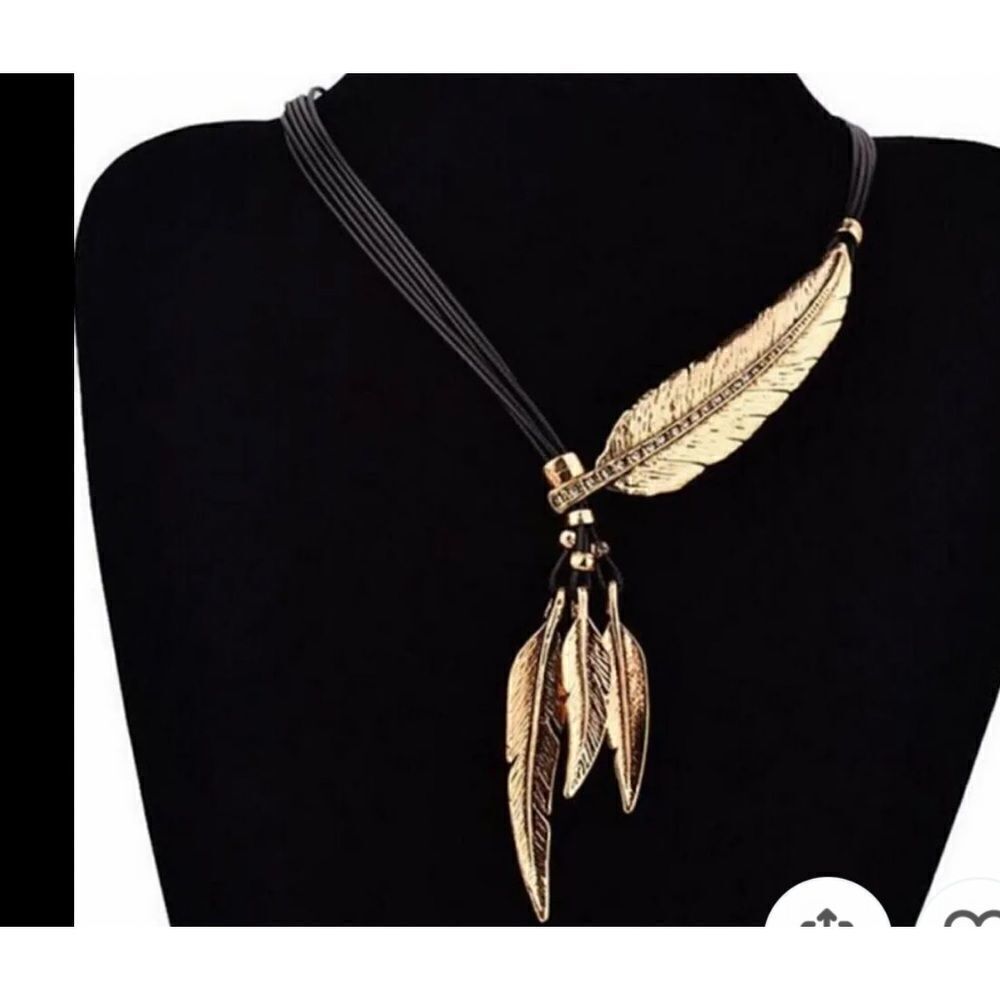 NWT StainlessSteel Feather Tree leaf Multi layer necklace , Adjustable